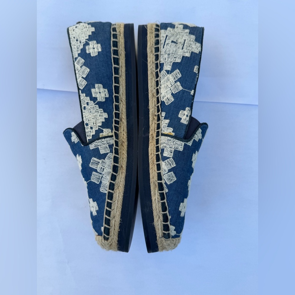 Botkier “Sara” Blue Embroidered Espadrilles – Size 10 – Geometric Embroidery - Picture 5 of 12